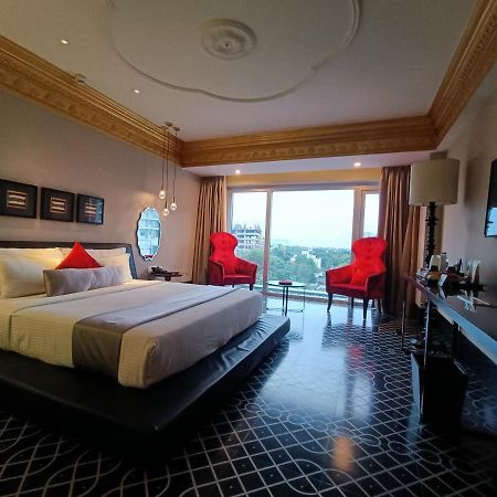 Boulevard By Design Hotel Chennai Exterior photo